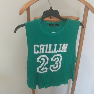 2/$20HIPPIE CHIC GREEN CHILLIN 23 TOP SHIRT M